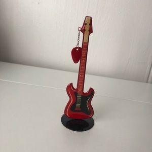 Guitar photo/memo stand